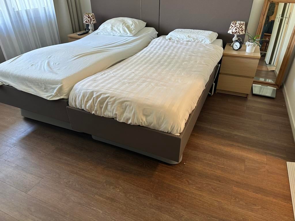 Lima senioren electrische bedden, Ophalen of Verzenden, Zo goed als nieuw, Tweepersoons