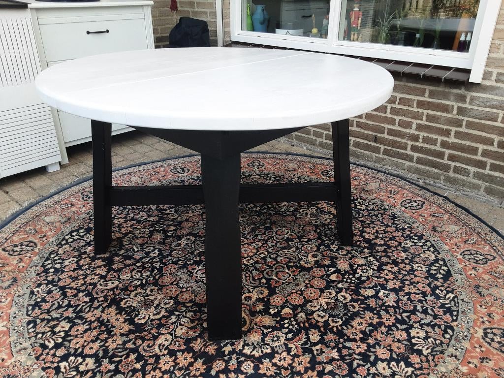 Ronde uitschuifbare eikenhouten eettafel, Huis en Inrichting, Ophalen, 100 tot 150 cm, Zo goed als nieuw, Vijf personen of meer