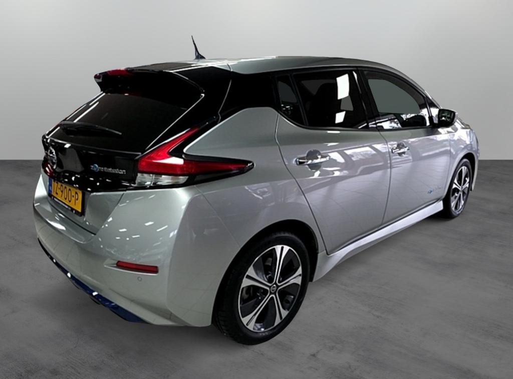 Nissan Leaf Tekna 40 kWh / SOH 88,7% (bj 2018, automaat), Auto's, 12 maanden, 0 cilinders, Gebruikt, Zwart