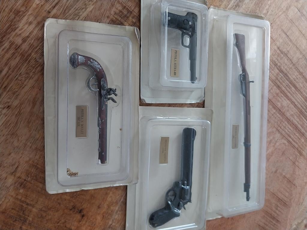 Miniatuur wapenset - Historische replica's, Ophalen of Verzenden, Gebruikt