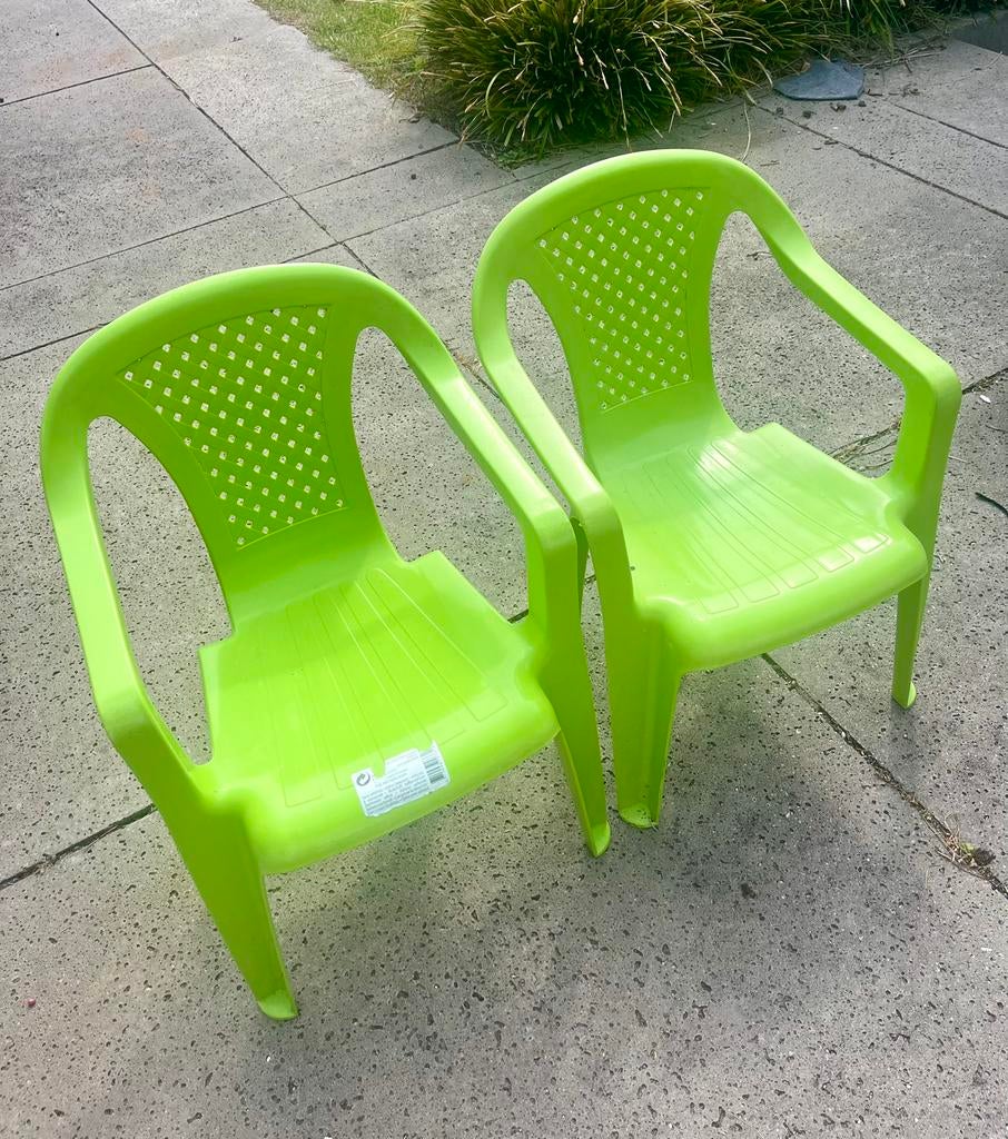 2 kinder stoelen groen kunststof buiten terras, Ophalen, Overige kleuren, Kunststof, Twee