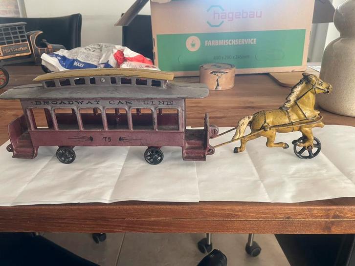 Gietijzer tram met pasrd, Antiek en Kunst, Antiek | Speelgoed, Ophalen of Verzenden