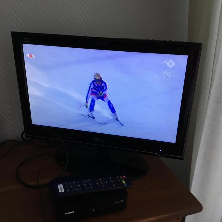 MT Logic TV met Digitenne ontvanger en afstandsbediening, Audio, Tv en Foto, Televisies, Gebruikt, LED, 60 tot 80 cm, HD Ready (720p)