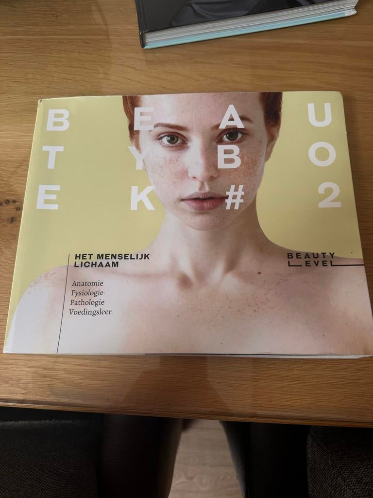 Beauty Level #2 Boek - Het Menselijk Lichaam, Ophalen of Verzenden, Beta, Gelezen, MBO