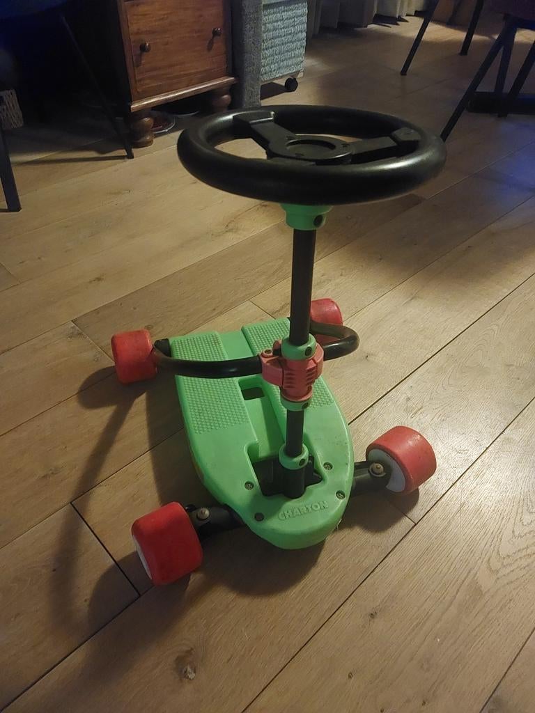 Charlton Step Loopvoertuig - Groen met Rode Wielen, Ophalen of Verzenden, Gebruikt, Loopvoertuig