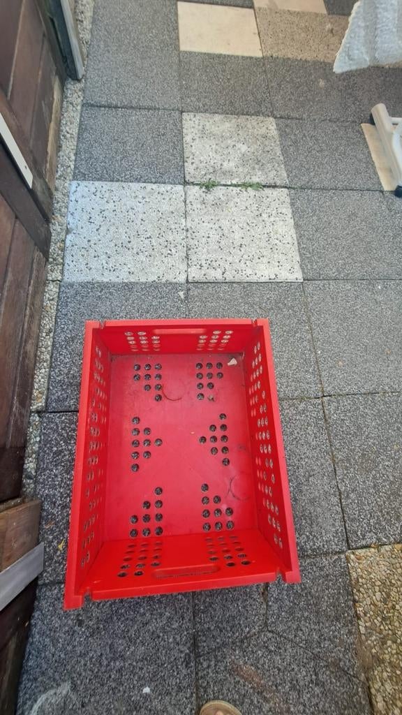 Handige rode klapkrat voor opslag en transport, Gebruikt, Opvouwbaar, Minder dan 35 cm, Minder dan 50 cm