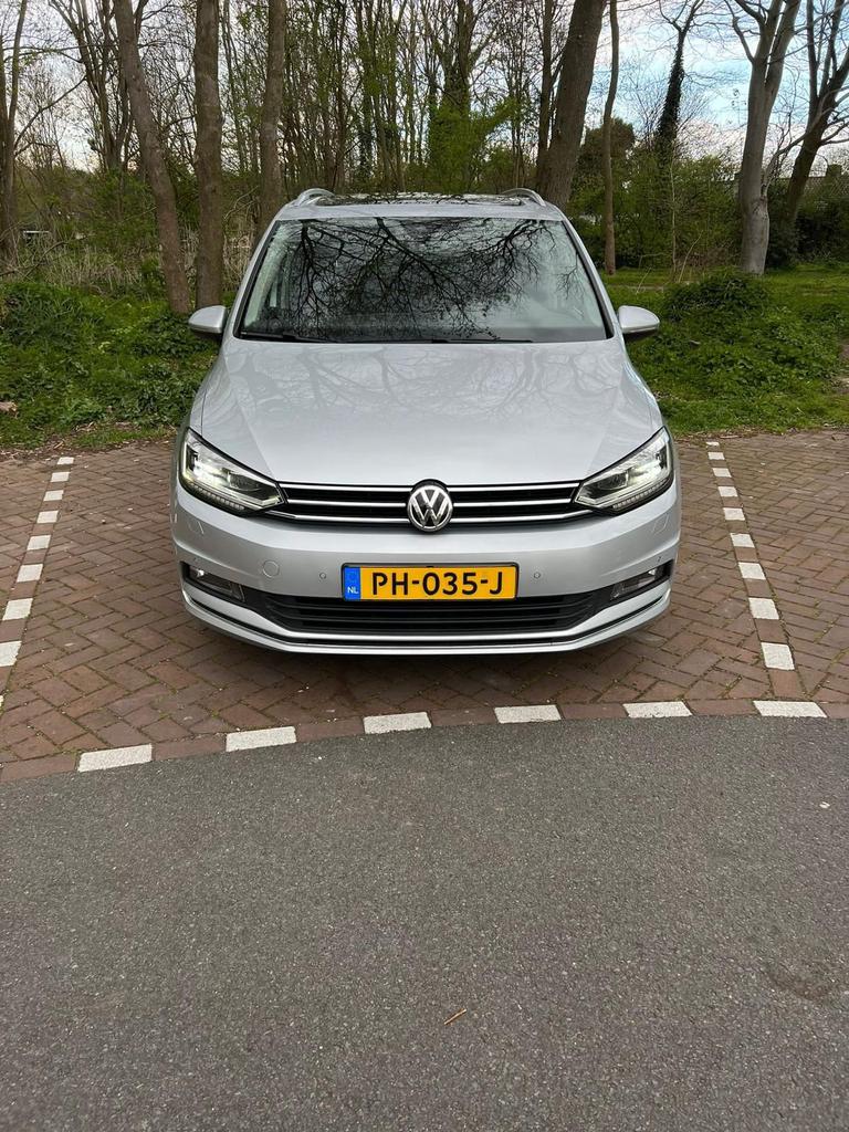 Volkswagen Touran 2.0 TDI 110KW/150PK 6-DSG 2016 Grijs, 1800 kg, 4 cilinders, Diesel, Particulier