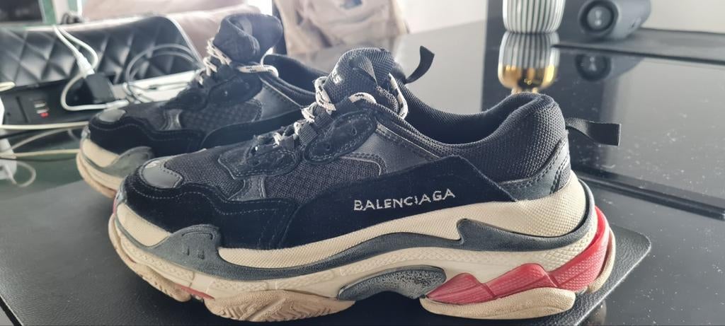 Balenciaga Triple S Sneakers Zwart/Rood Maat 40, Balenciaga, Zwart, Ophalen of Verzenden, Sneakers of Gympen