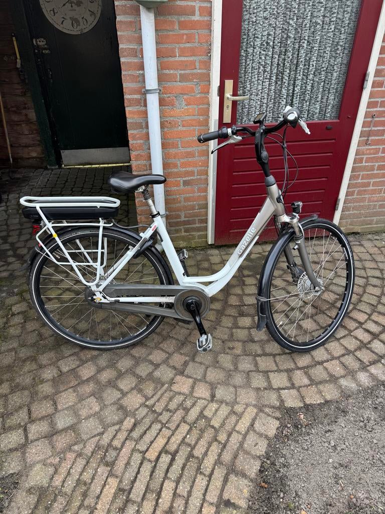 Gazelle Orange C7 met defect (oorzaak onbekend), Fietsen en Brommers, Elektrische fietsen, Ophalen, Gebruikt, Minder dan 30 km per accu