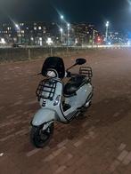 Vespa Sprint 2019, Fietsen en Brommers, Scooters | Vespa, Ophalen, Gebruikt, Overige modellen, Benzine
