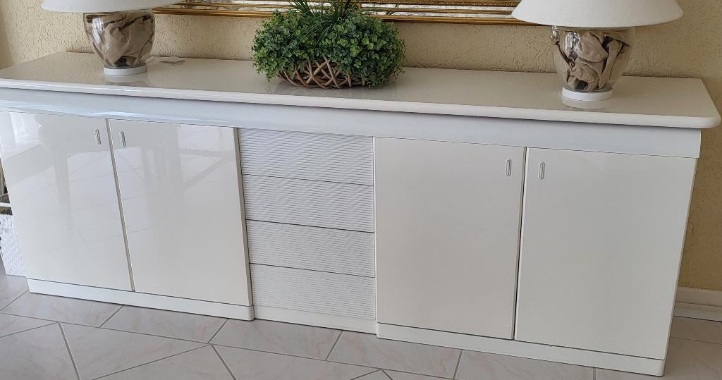 Mooie witte dressoirs in prima staat, Huis en Inrichting, Kasten | Dressoirs, Gebruikt, 100 tot 150 cm, 25 tot 50 cm, Met lade(s)