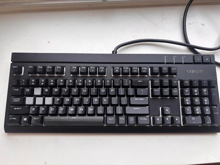 Corsair Strafe RGB cherry MX red, Computers en Software, Toetsenborden, Gebruikt, Ophalen of Verzenden