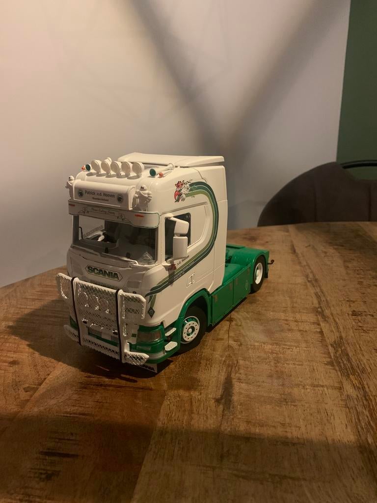 1:24 scania S 730 patrick van de hoeven, Hobby en Vrije tijd, Ophalen, Nieuw, Bus of Vrachtwagen, Overige merken