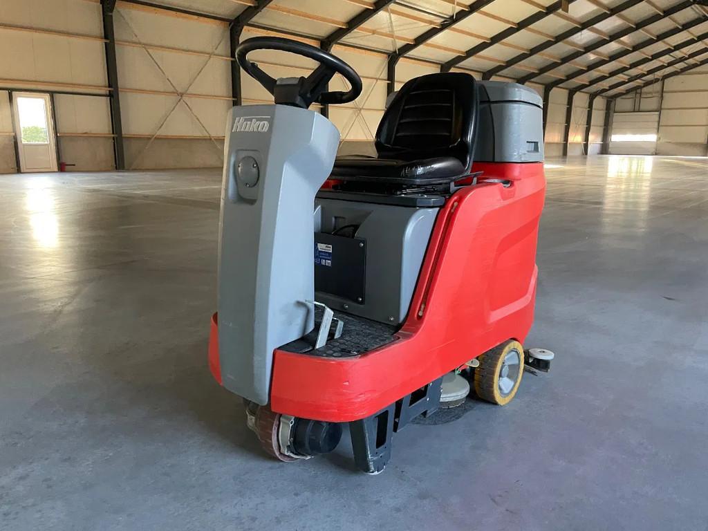 Hako Schrubmaster b75 R schrobzuig machine poetsmachine