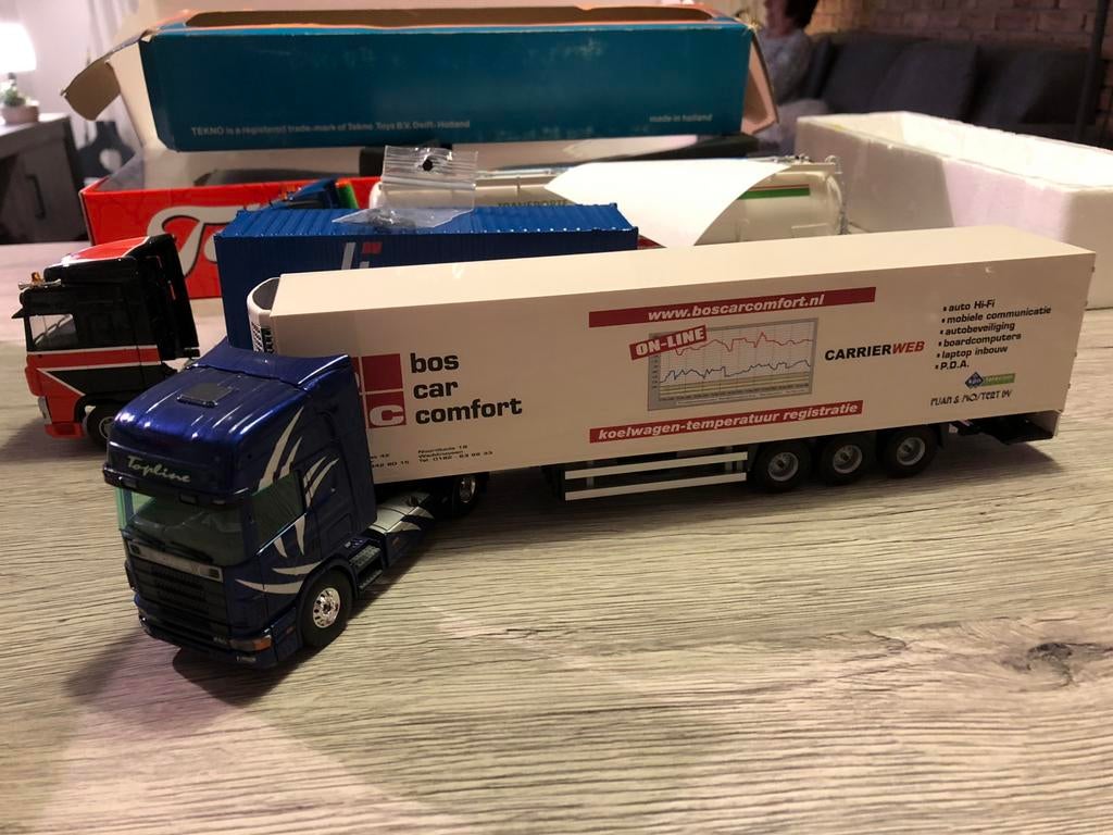 Miniatuur van Tekno, Hobby en Vrije tijd, Modelauto's | 1:50, Ophalen of Verzenden, Zo goed als nieuw, Bus of Vrachtwagen, Tekno