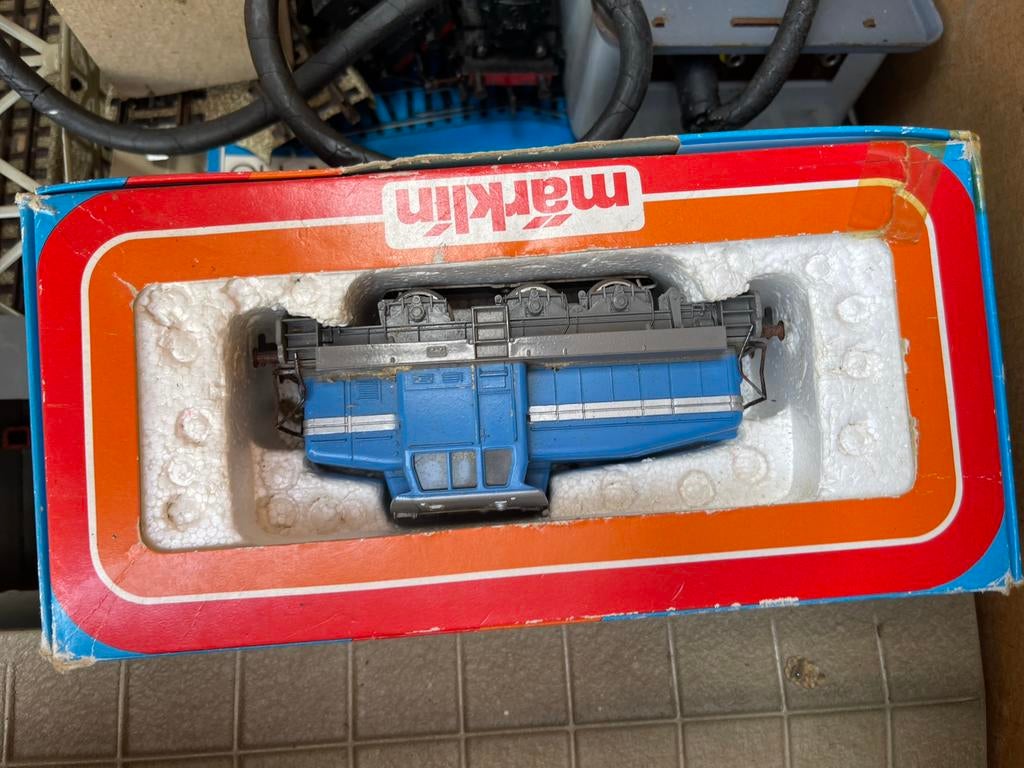 Verrassingsdoos Trein Kinderspeelgoed (Märklin Locomotief), Hobby en Vrije tijd, Ophalen, Wisselstroom, Gebruikt, Locomotief