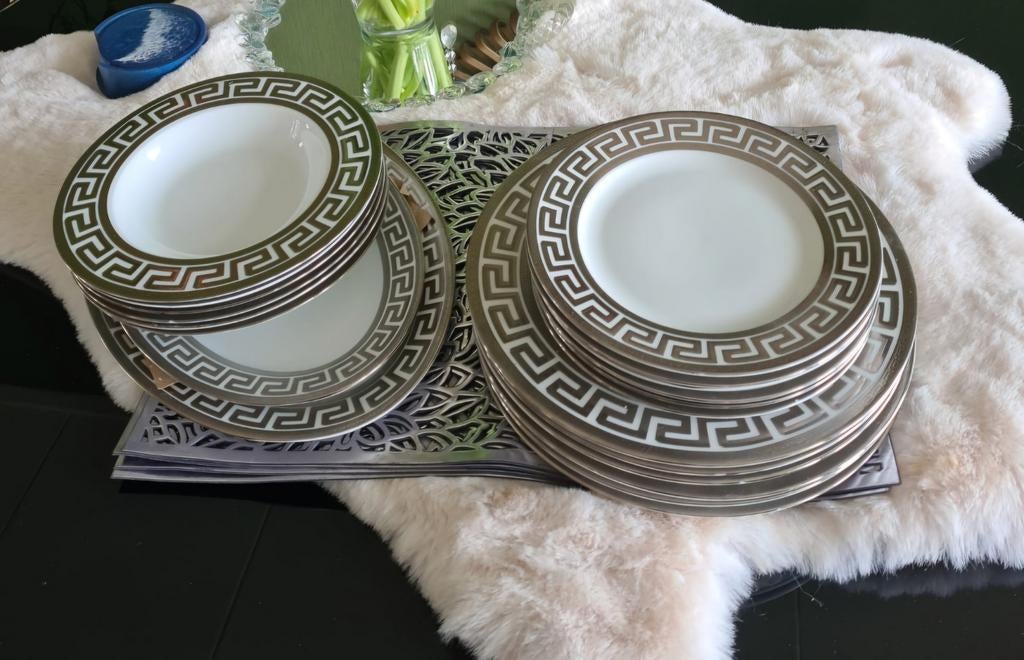 Borden set, Overige materialen, Ophalen of Verzenden, Zo goed als nieuw, Bord(en)