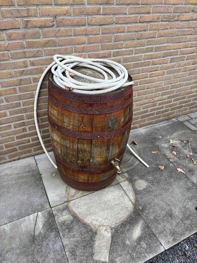 Oud whiskyvat als regenton met messing kraan, Tuin en Terras, Regentonnen, Ophalen, Gebruikt, Met kraantje, 150 liter of meer