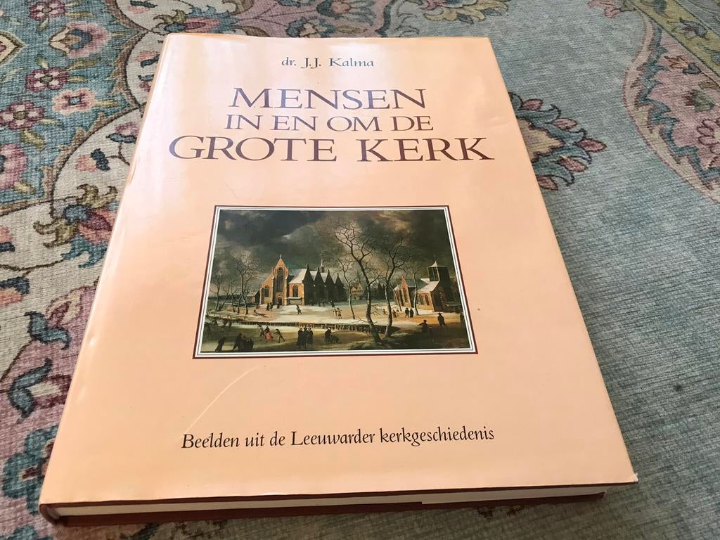 Mensen in en om de Grote Kerk, Ophalen of Verzenden, Zo goed als nieuw