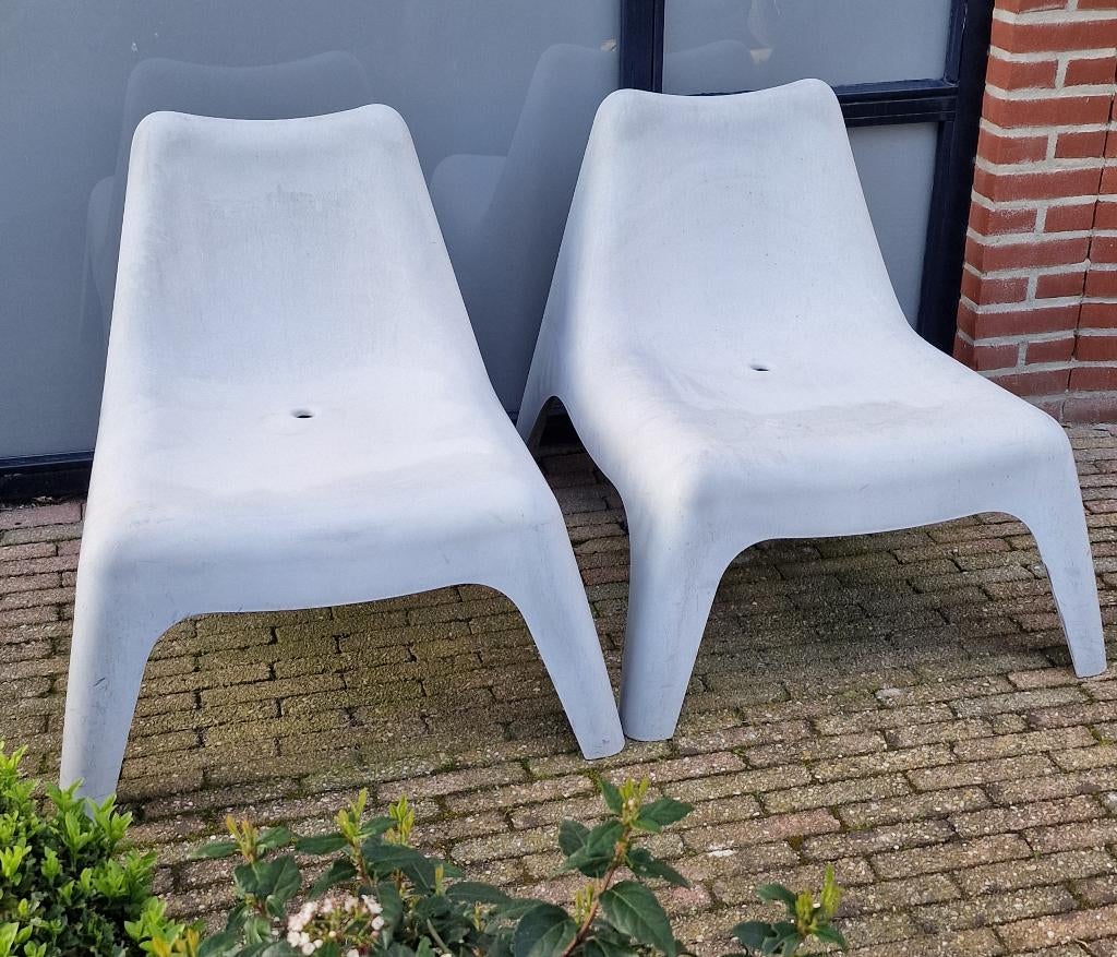 ** 2 stuks IKEA PS VÅGÖ grijs buiten fauteuils te koop **, Ophalen, Gebruikt, Kunststof, Stapelbaar