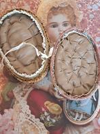 Antiek paasei   bekleed met  stof, Ophalen of Verzenden