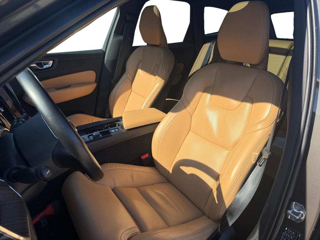 Volvo XC60 2.0 Recharge T8 AWD Inscription l Luchtvering l T, Auto's, Volvo, Gebruikt, XC60, Hybride Elektrisch/Benzine, 129 €/maand