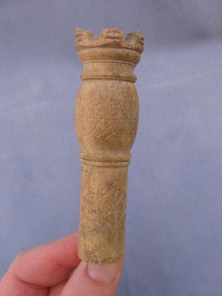 Benen schaakstuk - 8e - 10e eeuw - bodemvondst Indus gebied., Antiek en Kunst, Ophalen of Verzenden