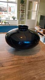 Mooie vaas zwart met witten lijnen, Ophalen, Gebruikt, Zwart, Glas