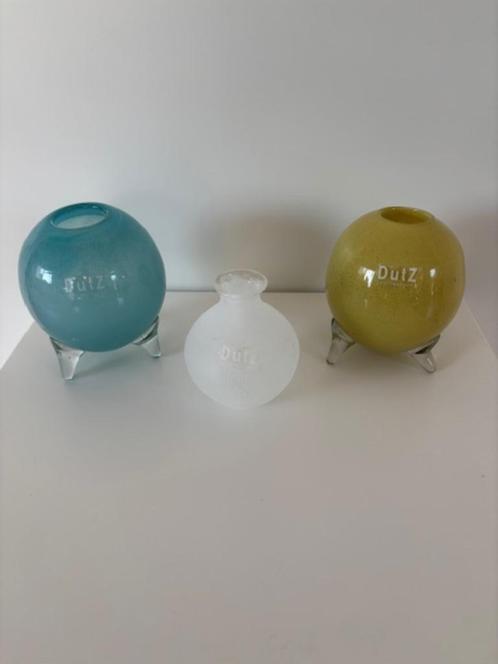 Vaasjes DutZ Wit Blauw en Geel niet transparant, Huis en Inrichting, Woonaccessoires | Vazen, Nieuw, Blauw, Minder dan 50 cm, Glas