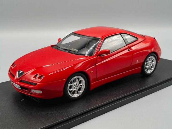 Mitica 1:18 Alfa Romeo GTV 3.0 V6 24V 1998 - NIEUW in OVP, Hobby en Vrije tijd, Modelauto's | 1:18, Nieuw, Auto, Overige merken