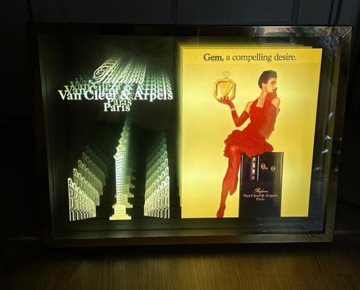 vintage parfum reclame lichtbord, Verzamelen, Merken en Reclamevoorwerpen, Gebruikt, Reclamebord, Ophalen of Verzenden
