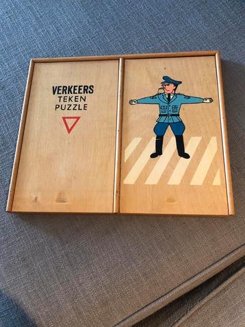 Vintage puzzel verkeersborden verkeersteken verkeer puzzle beschikbaar voor biedingen