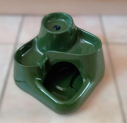 Keramische drinkfontein - Miaustore - mosgroen - 25x25x14 cm, Dieren en Toebehoren, Kattenvoerbakken en Drinkbakken, Automatisch