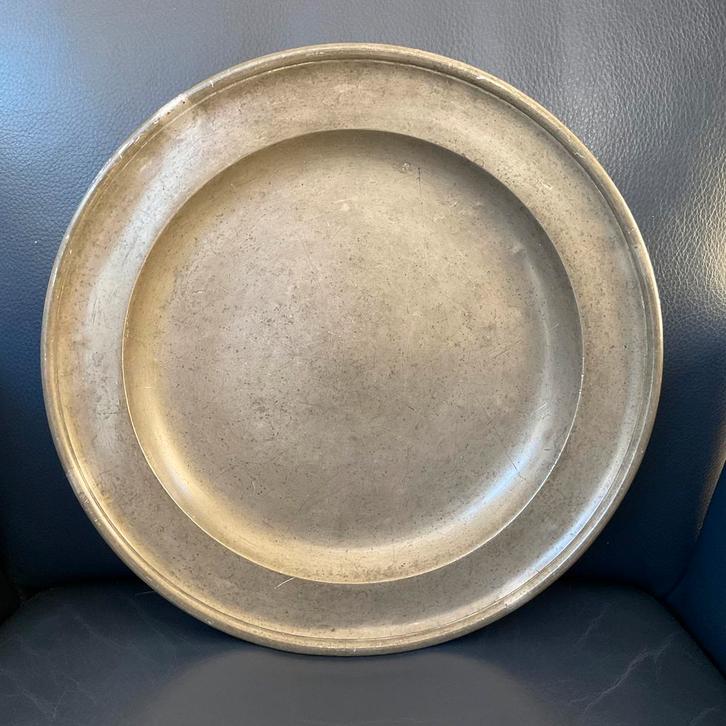 Twee Antieke tinnen schotels, Antiek en Kunst, Antiek | Tin, Ophalen of Verzenden