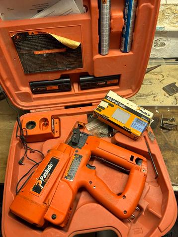 Paslode Impulse im250 II  Gasnagelapparaat + Accu + Lader beschikbaar voor biedingen