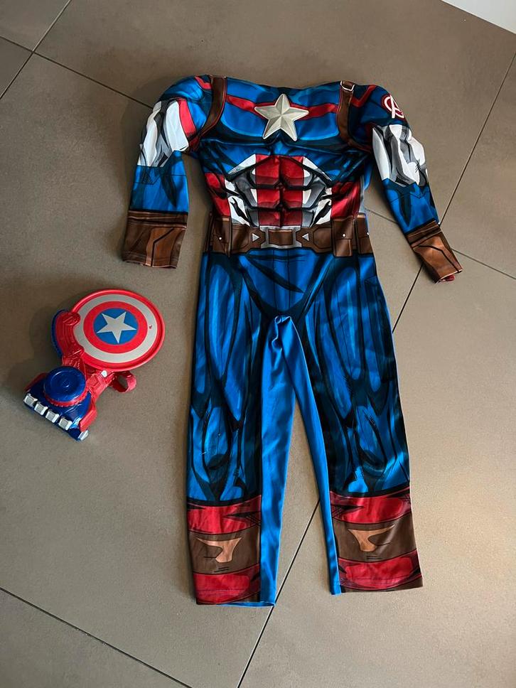 Captain America Pak 7/8 jaar + Nerf Schild, Kinderen en Baby's, Carnavalskleding en Verkleedspullen, Zo goed als nieuw, Jongen of Meisje