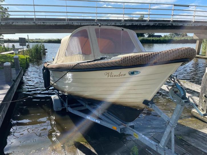 Oud Huijzer 560 sloep, Watersport en Boten, Sloepen, Zo goed als nieuw, 10 tot 30 pk, 3 tot 6 meter, Buitenboordmotor, Benzine