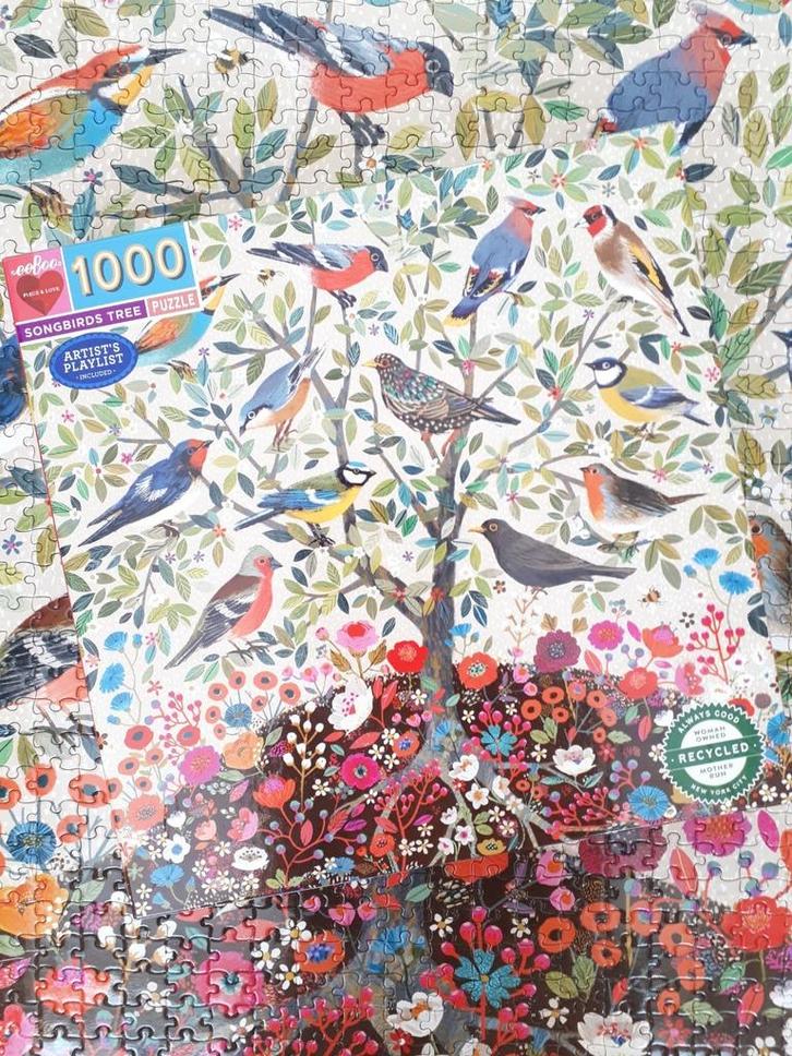 EEBOO puzzel SONGBIRDS TREE zgan 1000 stukjes., Hobby en Vrije tijd, Denksport en Puzzels, Zo goed als nieuw, Legpuzzel, 500 t/m 1500 stukjes