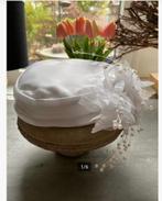 Prachtig bruidshoedje met corsage erop, Ophalen of Verzenden, Zo goed als nieuw, Accessoires, X