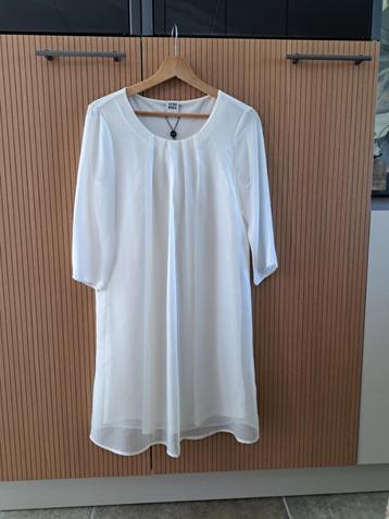 Crème jurkje van Vero Moda, maat S. NIEUW! beschikbaar voor biedingen