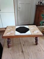 Klein vintage tafeltje, Huis en Inrichting, Tafels | Salontafels, Ophalen, Minder dan 50 cm, Minder dan 50 cm, Zo goed als nieuw