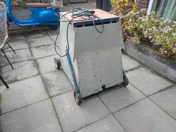 Zaagtafel oud werkt goed 220v beschikbaar voor biedingen