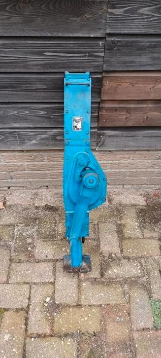 5 ton dommekracht kelderwinch krik heftruck hefbalk  beschikbaar voor biedingen