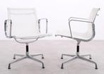 Vitra | Eames Aluminium Chair EA108 | Stoel, Huis en Inrichting, Stoelen, Twee, Wit, Ophalen of Verzenden, Zo goed als nieuw
