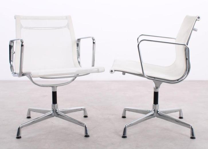 Vitra | Eames Aluminium Chair EA108 | Stoel, Huis en Inrichting, Stoelen, Zo goed als nieuw, Twee, Metaal, Overige materialen