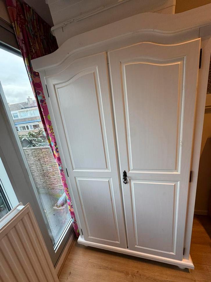 Mooie meidenkast / garderobekast in goede staat, Huis en Inrichting, Kasten | Kledingkasten, Zo goed als nieuw, 150 tot 200 cm