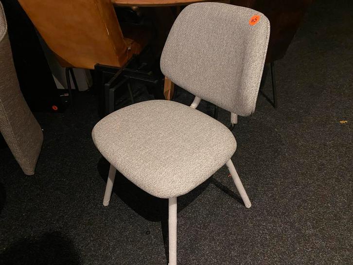 Lynn Stoel Grijs - B-keuze met Korting!, Huis en Inrichting, Stoelen, Nieuw, Drie, Stof, Grijs, Ophalen
