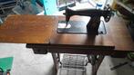 Singer naaimachine tafel Antiek, Antiek en Kunst, Antiek | Naaimachines, Ophalen