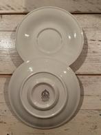 2 creme witte schoteltjes ROYAL SPHINX Maastricht, Gebruikt, Ophalen of Verzenden, Overige stijlen, Kop(pen) en/of Schotel(s)