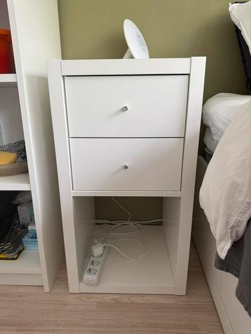 Ikea nachtkastje (KALLAX) beschikbaar voor biedingen